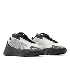 YEEZY BOOST 700 MNVN KIDS BONE