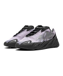 YEEZY BOOST 700 MNVN KIDS GEODE