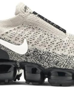 VaporMax Moc 2 ‘Moon Particle’