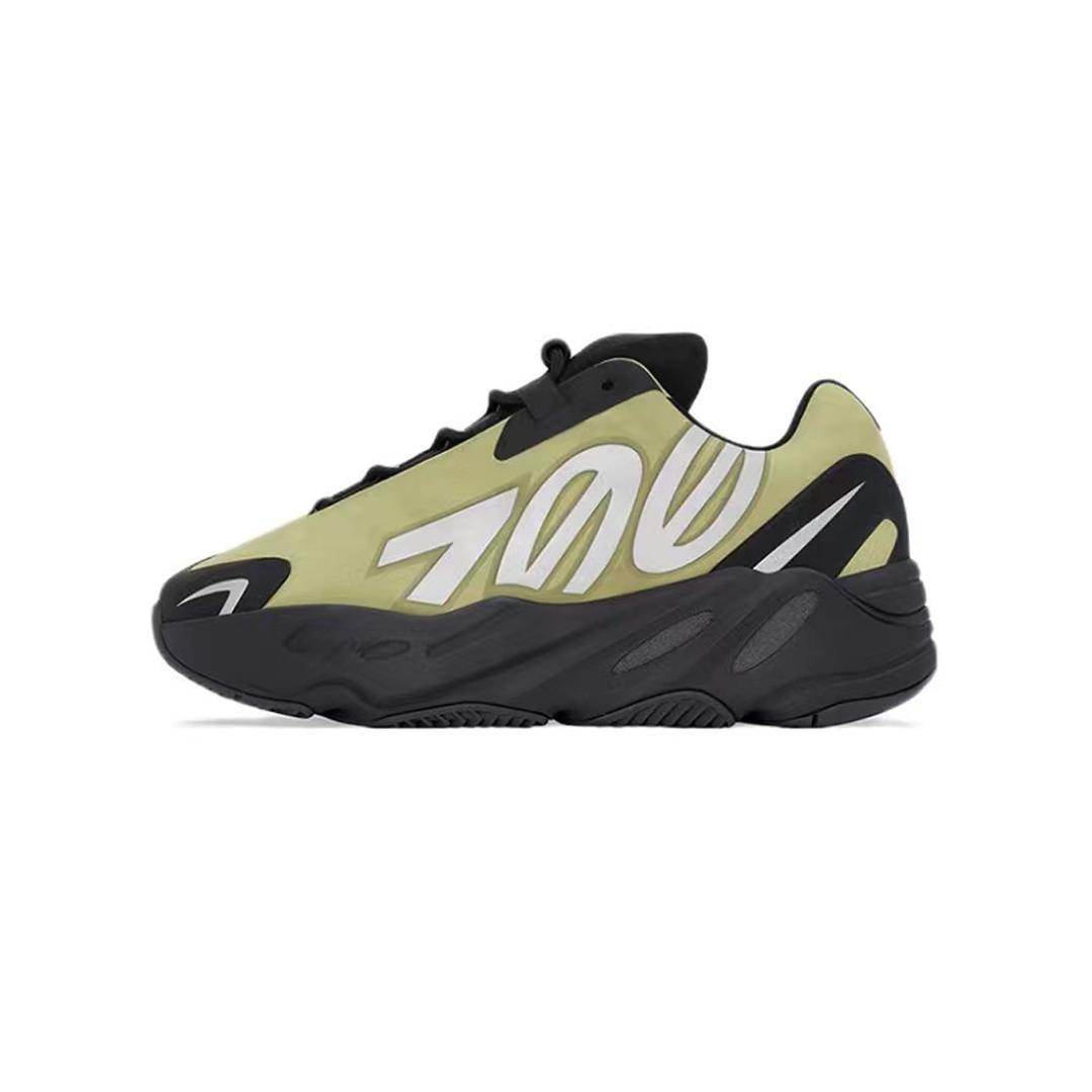 YEEZY BOOST 700 MNVN KIDS RESIN