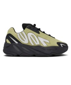 YEEZY BOOST 700 MNVN KIDS RESIN