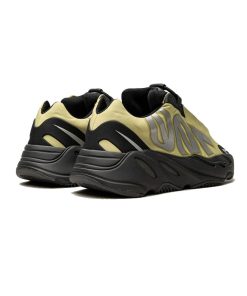 YEEZY BOOST 700 MNVN KIDS RESIN