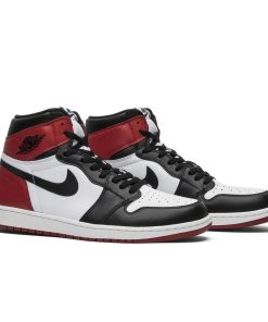 Air Jordan 1 Retro High OG ‘Black Toe’ 2016