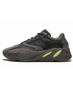 Yeezy  Boost 700 Mauve