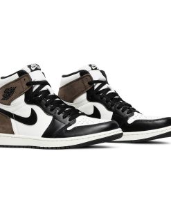 Air Jordan 1 Retro High OG ‘Dark Mocha’