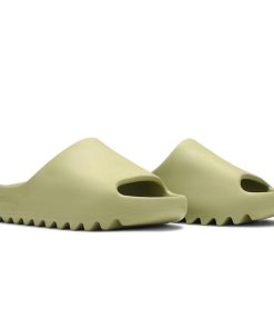 Yeezy Slides ‘Resin’ 2021