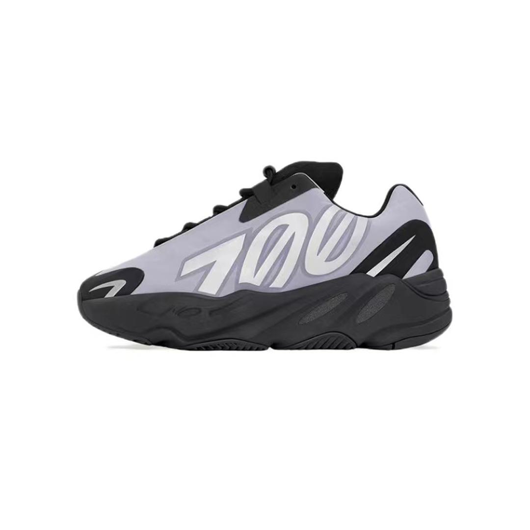 YEEZY BOOST 700 MNVN KIDS GEODE